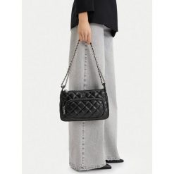 Torebka Badura. Czarne torebki klasyczne damskie Badura, bez dodatków. Za 249.99 zł.