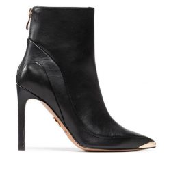 Botki Baldowski. Czarne botki damskie Baldowski, bez obcasa, na szpilce, bez zapięcia. Za 679.99 zł.