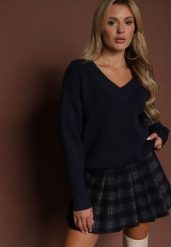 Granatowy Sweter z Kaszmirem i Trójkątnym Dekoltem Plenne. Niebieskie swetry klasyczne damskie Renee, z kaszmiru, bez kołnierzyka. Za 139.99 zł.