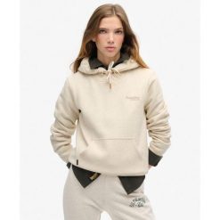 Bluza damska z kapturem Superdry Essential Logo. Brązowe koszulki sportowe damskie Superdry, bez wzorów, bez ramiączek. W wyprzedaży za 278.60 zł.