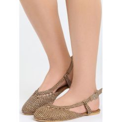 Brązowe Sandały Head Over Heels. Brązowe balerinki damskie Born2be, z materiału. Za 44.99 zł.