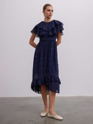 BGN Sukienka w kolorze granatowym rozmiar: 40. Niebieskie sukienki damskie BGN, bez wzorów, bez ramiączek. Za 86.99 zł.