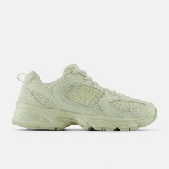 New Balance 530 U530TBB Sneakersy unisex. Zielone obuwie sportowe damskie New Balance, z gumy, bez zapięcia, trekkingowe. Za 319.99 zł.