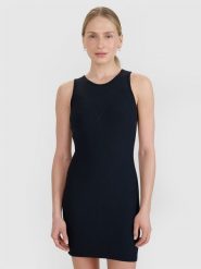 4F Sukienka mini z prążkowanej dzianiny damska - czarna XS. Czarne sukienki damskie 4F, bez wzorów, z dzianiny, eleganckie, bez ramiączek. Za 129.99 zł.