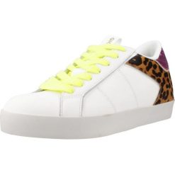 Buty GIOSEPPO GILFORD Nadruk zwierzęcy. Obuwie trekkingowe damskie Gioseppo, ze skóry, bez zapięcia. Za 297.99 zł.