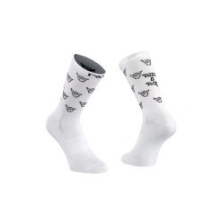 Skarpety rowerowe NORTHWAVE Ride &Roll Sock biały. Białe skarpetki damskie Northwave, bez wzorów. Za 35.00 zł.