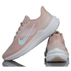 Buty do Biegania damskie Nike Air Winflo 9. Czerwone obuwie sportowe damskie Nike, bez zapięcia, do biegania. Za 389.80 zł.