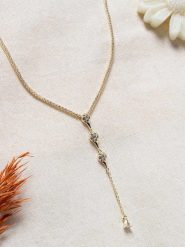 Lodie Silver Pozłacany naszyjnik z cyrkoniami - dł. 50 cm rozmiar: onesize. Szare naszyjniki damskie Lodie Silver, z cyrkonią, metalowe. Za 118.56 zł.