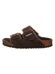 Birkenstock Klapki "Arizona" w kolorze brązowym rozmiar: 38. Brązowe klapki damskie Birkenstock, bez wzorów, z otwartym noskiem, bez obcasa, bez zapięcia. Za 307.46 zł.