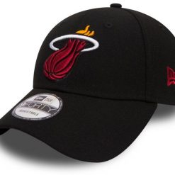 Czapka z daszkiem New Era NBA Miami Heat. Czarne czapki z daszkiem damskie New Era, bez wzorów. Za 163.00 zł.