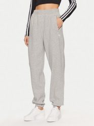 Adidas Spodnie dresowe Essentials Fleece IY9638 Szary Loose Fit. Szare spodnie dresowe damskie Adidas, s, bez wzorów, z bawełny. Za 142.99 zł.