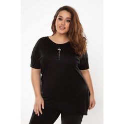 Koszulka fitness damska Rough Radical Kip Plus size. Białe bluzki damskie ROUGH RADICAL, plus size, bez wzorów, bez kołnierzyka, bez ramiączek. Za 109.00 zł.