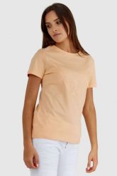 GUESS Brzoskwiniowy t-shirt damski z trójkątnym logo. Brązowe t-shirty damskie Guess, s, z aplikacjami, bez kołnierzyka. W wyprzedaży za 119.99 zł.