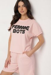 Różowy T-shirt Ozdobiony Napisem Devenee. Czerwone t-shirty damskie Born2be, l, bez wzorów, z jeansu, bez kołnierzyka. Za 34.99 zł.