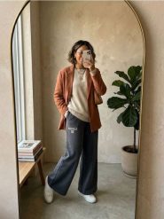 Spodnie dresowe wide leg - niebieski. Niebieskie spodnie sportowe damskie Sinsay, l, bez wzorów, z dresówki. Za 39.99 zł.