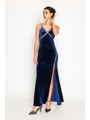 ASSUILI Aksamitna sukienka w kolorze granatowym rozmiar: 40. Niebieskie sukienki damskie Assuili, bez wzorów, klasyczne, bez ramiączek. Za 152.99 zł.