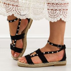 Czarne espadyle damskie, sandały S.Barski 33132. Czarne sandały damskie S.BARSKI, bez wzorów, z zamszu, bez obcasa, na obcasie, bez zapięcia. W wyprzedaży za 79.20 zł.