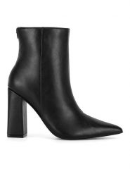 Nine West Botki WFA2829-1 Czarny. Czarne botki damskie Nine West, z materiału, bez obcasa, na słupku, bez zapięcia. Za 279.99 zł.