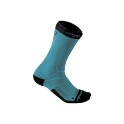 Skarpety do biegania Dynafit Ultra Cushion. Niebieskie skarpetki damskie Dynafit, bez wzorów. Za 89.99 zł.