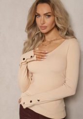 Jasnobeżowy Sweter z Wiskozą Ozdobiony Guzikami z Trójkątnym Dekoltem Attecca. Brązowe swetry klasyczne damskie Renee, m, z jeansu, bez kołnierzyka. Za 79.99 zł.