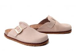 YOKONO BOLUS-599 NOB SAND, klapki damskie. Brązowe klapki damskie Yokono, bez wzorów, ze skóry, bez obcasa, na płaskiej podeszwie, bez zapięcia. Za 314.90 zł.