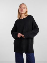 Pieces Sweter w kolorze czarnym rozmiar: L. Czarne swetry klasyczne damskie Pieces, l, bez kołnierzyka. Za 118.56 zł.