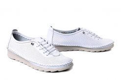 ARTIKER RELAKS 54C0750 biały, półbuty damskie. Białe półbuty damskie Artiker Relaks, na lato, bez wzorów, ze skóry, bez obcasa, bez zapięcia. Za 186.91 zł.