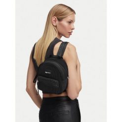 Torebka Karl Lagerfeld Jeans. Czarne torebki klasyczne damskie Karl Lagerfeld Jeans, z jeansu, bez dodatków. Za 649.99 zł.