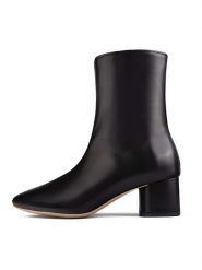 Loft37 Skórzane botki "Simple One" w kolorze czarnym rozmiar: 39. Czarne botki damskie loft37, eleganckie, bez obcasa, bez zapięcia. Za 482.03 zł.