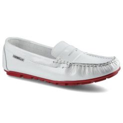 Mokasyny damskie Chebello, naturalna skóra licowa z charakterystycznym przeszyciem mokasynowym paskiem na podbiciu oraz elastyczną podeszwą z kontras. Białe mokasyny damskie CheBello, ze skóry, bez obcasa. Za 159.00 zł.