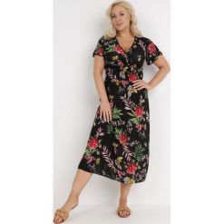 Czarna Sukienka Megephone. Czarne sukienki damskie Born2be, z aplikacjami, eleganckie, bez ramiączek. Za 89.99 zł.