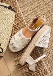 Beżowe Espadryle na Grubej Podeszwie z Plecionką i Sprzączką Anadila. Brązowe espadryle damskie Born2be, bez wzorów, z materiału, bez obcasa. Za 59.99 zł.