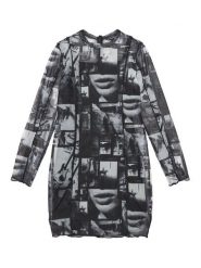 Guess Sukienka codzienna J5YK08 K0180 Szary Regular Fit. Szare sukienki dziewczęce Guess, z aplikacjami, z syntetyku, bez ramiączek, proste. Za 179.99 zł.
