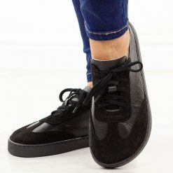 Czarne skórzane Polskie półbuty damskie barefoot Deoni Bf01. Czarne półbuty damskie Deoni, na wiosnę, bez wzorów, z jeansu, bez obcasa, bez zapięcia. W wyprzedaży za 377.10 zł.
