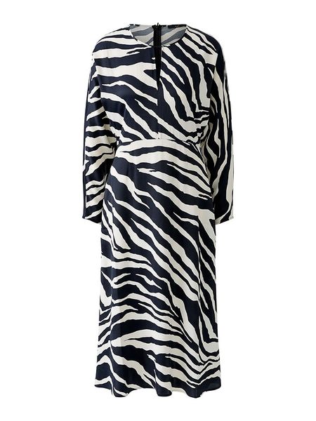 Oui Sukienka w kolorze kremowo-czarnym rozmiar: 42. Brązowe sukienki damskie Oui, bez wzorów, z wiskozy, bez ramiączek. Za 173.99 zł.