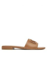 Guess Klapki FLJTAR LEA19 Brązowy. Brązowe klapki damskie Guess, z aplikacjami, ze skóry, bez obcasa, bez zapięcia. Za 272.00 zł.