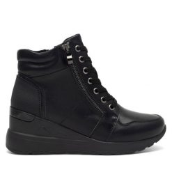 Botki Clara Barson. Czarne botki damskie Clara Barson, bez obcasa, na koturnie, bez zapięcia. Za 139.99 zł.