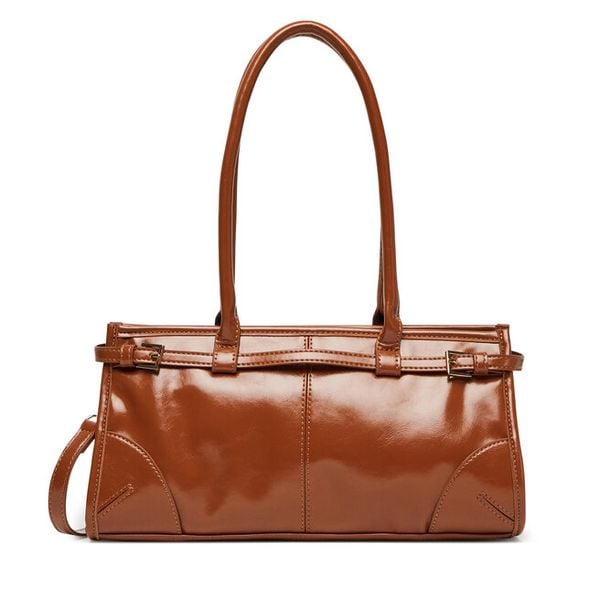 Torebka JENNY. Brązowe torebki klasyczne damskie Jenny, bez dodatków. Za 129.99 zł.