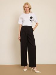 BGN Spodnie w kolorze czarnym rozmiar: 38. Czarne spodnie materiałowe damskie BGN, bez wzorów, z materiału. Za 121.99 zł.