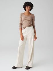 OPUS Spodnie w kolorze kremowym rozmiar: 44. Brązowe spodnie materiałowe damskie Opus, bez wzorów, z materiału. Za 143.99 zł.