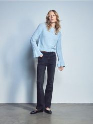 Jeansy flare - czarny. Czarne jeansy damskie Reserved. Za 139.99 zł.