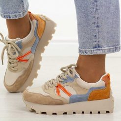 Beżowe skórzane półbuty damskie Filippo Dp7559/26. Brązowe obuwie sportowe damskie Filippo, na jesień, bez wzorów, z jeansu, bez obcasa, na platformie, bez zapięcia. Za 269.00 zł.