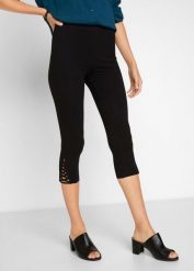 Legginsy 3/4 z bawełny. Czarne legginsy damskie bonprix, bez wzorów, z bawełny. Za 79.99 zł.