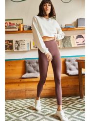 Olalook Legginsy w kolorze brązowym rozmiar: L. Brązowe legginsy damskie Olalook, l, bez wzorów. Za 57.06 zł.