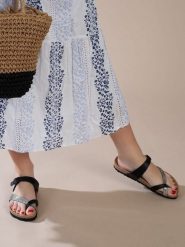 Sunbay Japonki "Tulipe" w kolorze srebrno-czarnym rozmiar: 38. Czarne klapki damskie Sunbay, bez wzorów, z otwartym noskiem, bez obcasa, bez zapięcia. Za 148.96 zł.