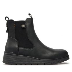 Botki Refresh. Czarne botki damskie Refresh, bez obcasa, na płaskiej podeszwie, bez zapięcia. Za 239.99 zł.