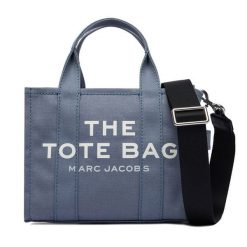 Torebka Marc Jacobs. Niebieskie torebki klasyczne damskie Marc Jacobs, bez dodatków. Za 689.99 zł.