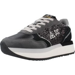 Buty SUN68 BIG ALLY GLITTER Czarny. Czarne obuwie trekkingowe damskie SUN68, ze skóry, bez zapięcia. Za 288.99 zł.