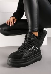 Czarne Sneakersy na Grubej Podeszwie z Tłoczeniem Futerkiem i Geometryczną Wstawką Nealandra. Czarne obuwie sportowe damskie Born2be, na jesień, z futra, bez zapięcia, trekkingowe. Za 109.99 zł.