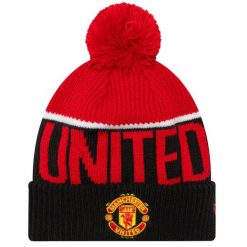Czapka dla dorosłych Manchester United Pom Beanie. Czerwone czapki damskie New Era, bez wzorów. Za 129.99 zł.